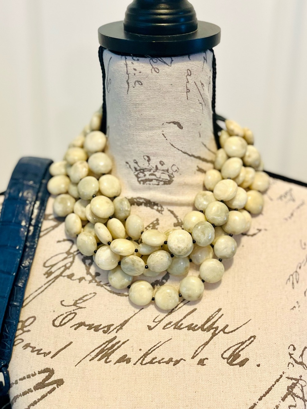 Vintage Angela Caputi Giuggiu Ivory Marbled Resin Statement Necklace Italy